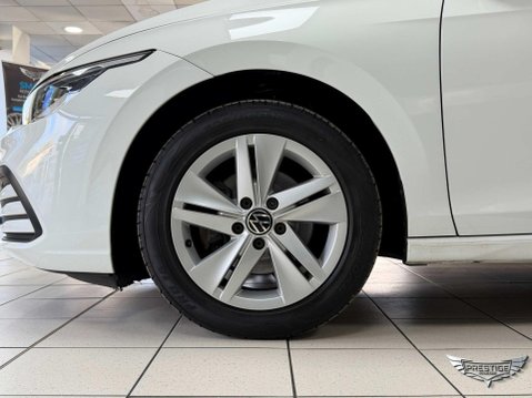 Volkswagen Golf 1.5 TSI Life Euro 6 (s/s) 5dr 62