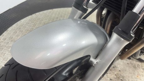 Yamaha XJR1300 2001 37K 1 OWNER NEW MOT SERVICED MUSCLE BIKE 1300CC 30