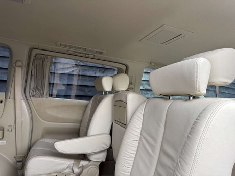 Nissan Elgrand AUTECH 19
