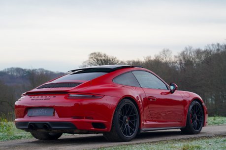 Porsche 911 CARRERA GTS PDK