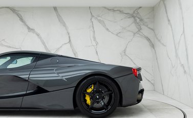 Ferrari LaFerrari 32
