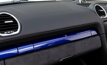 Porsche 718 Boxster Spyder 21