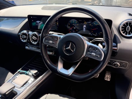 Mercedes-Benz B Class B 220 4MATIC AMG LINE PREMIUM 25