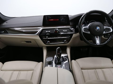 BMW 5 Series 2.0 520d M Sport Auto xDrive Euro 6 (s/s) 4dr 9