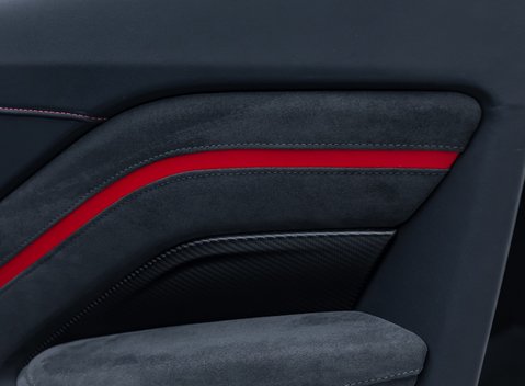 Aston Martin Vantage F1 EDITION 27