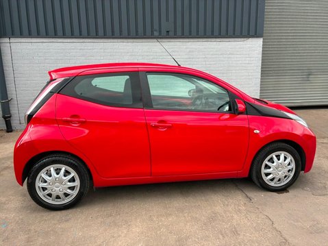 Toyota Aygo 1.0 VVT-i x-play Euro 6 5dr 7