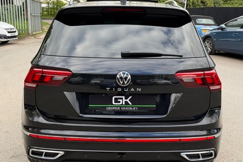 Volkswagen Tiguan R-LINE TDI DSG - RARE LEATHER INTERIOR - APPLE CAR PLAY -CAMERA 8