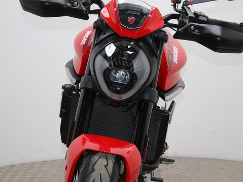 Ducati Monster 937 MONSTER 937 14