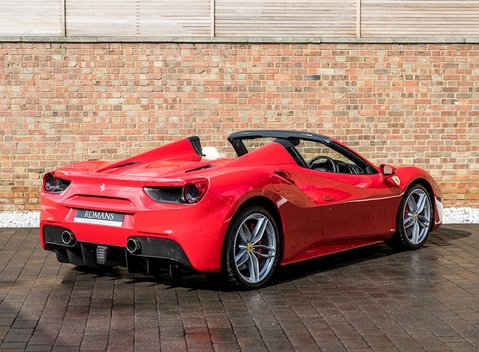 Ferrari 488 Spider 9