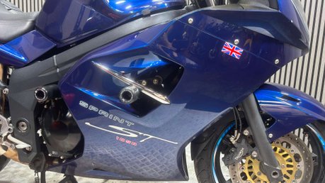 Triumph Sprint 2010 50K NEW MOT FULL LUGGAGE TOURER 1050CC COMMUTER 44