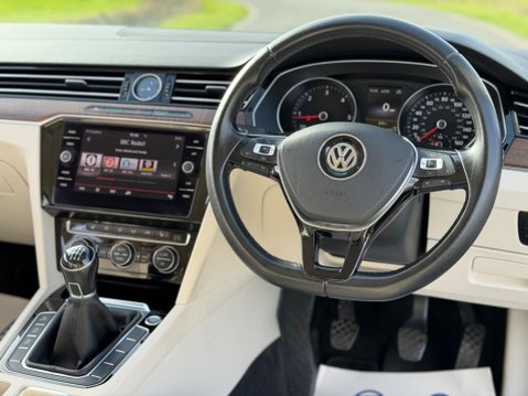 Volkswagen Passat 2.0 TDI BlueMotion Tech GT Euro 6 (s/s) 5dr 54