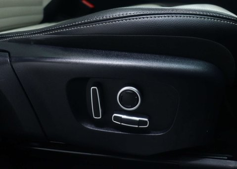 Land Rover Discovery Sport 2.0 P250 MHEV R-Dynamic SE SUV 5dr Petrol Auto 4WD Euro 6 (s/s) (249 ps) 45