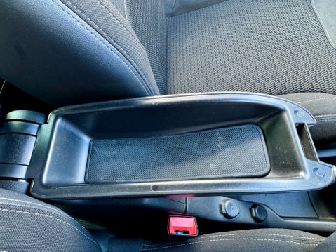 DS DS 3 PURETECH CONNECTED CHIC 21