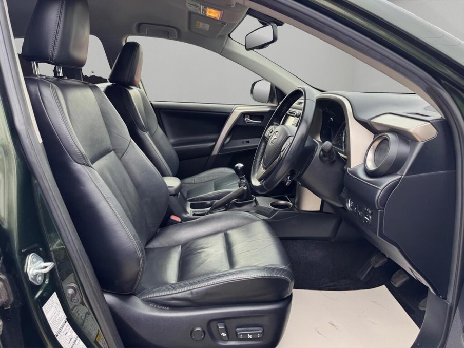2013 Toyota Rav4 — image 12