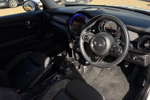 Mini Hatch COOPER.. 6 SERVICES..DAB..SAT NAV..HEATED SAETS..STUNNING EXAMPLE 35