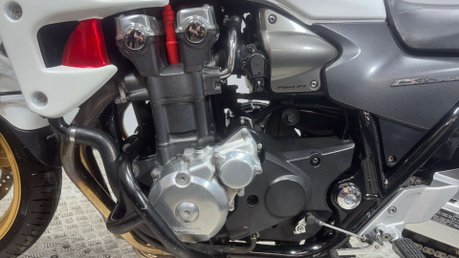Honda CB 2008 26K OUTSTANDING CONDITION NEW MOT MUSCLE BIKE 1300CC 33