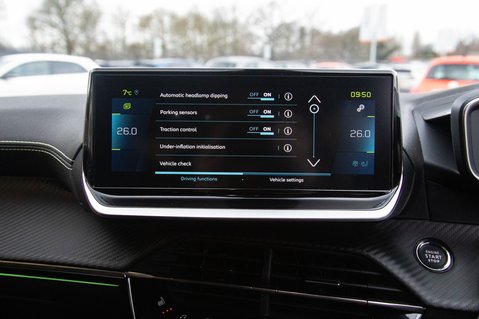 Peugeot 208 GT PREMIUM 26