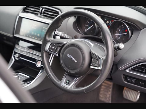 Jaguar XE 2.0i GPF R-Sport Auto Euro 6 (s/s) 4dr 23