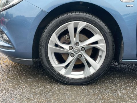 Vauxhall Astra 1.0i Turbo ecoFLEX SRi Nav Euro 6 (s/s) 5dr 9