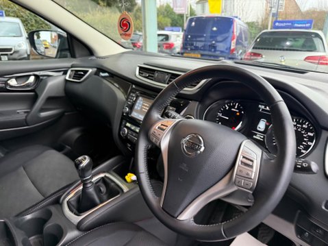 Nissan Qashqai 1.5 dCi N-Connecta 2WD Euro 6 (s/s) 5dr 15