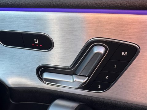 Mercedes-Benz CLA Class 2.0 CLA220d AMG Line (Premium Plus) Shooting Brake 8G-DCT Euro 6 (s/s) 5dr 37