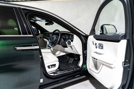 Rolls-Royce Ghost V12. FULL PPF. STARLIGHT. H, C & M SEATS. REAR ENTERTAINMENT. HUD. 14