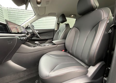 MG HS 1.5 T-GDI PHEV TROPHY 16