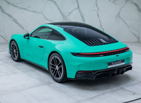 Porsche 911 Carrera GTS (992.2) 12