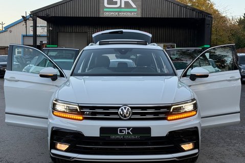 Volkswagen Tiguan R-LINE TECH TDI 4MOTION DSG -TOWBAR -ELECTRIC TAILGATE -KEYLESS -CARPLAY 21