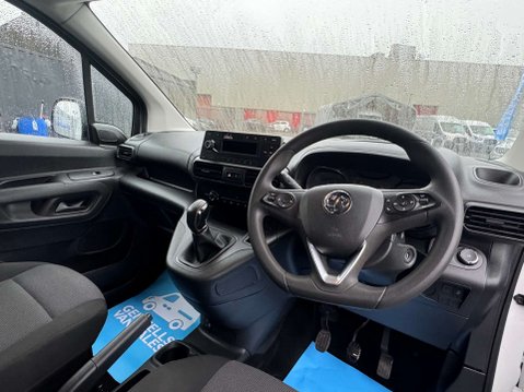 Vauxhall Combo 1.5 Combo 2300 SportIVE TD S/S 9