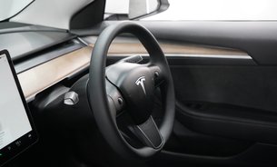 Tesla Model 3 RWD GROK AI Ryzen 1 Owner Adaptive LEDs Heat Pump Pano Roof LFP Batt VATQ 21