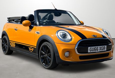 Mini Convertible 1.5 Cooper 2dr [Chili/Media Pack XL]