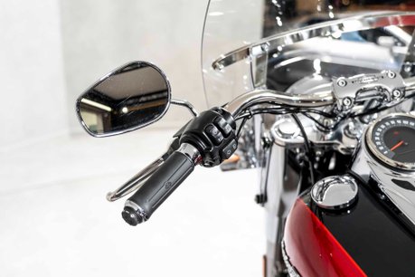Harley-Davidson Softail Deluxe 1745. VAT Q. ONE OWNER. IMMACULATE EXAMPLE. TWO-TONE PAINT. 32