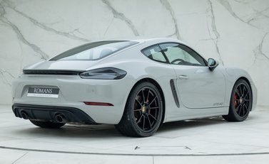 Porsche 718 Cayman GTS 4.0 3
