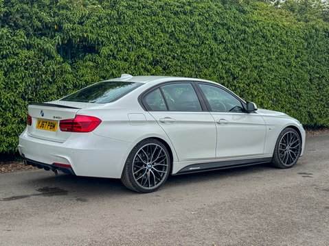 BMW 3 Series 340i 3.0 M Sport Saloon 4dr Petrol Auto Euro 6 (s/s) (326 ps) 32
