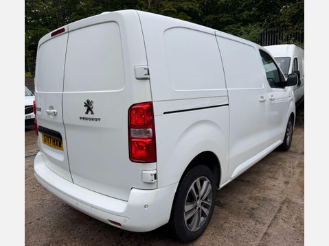 Peugeot Expert 2.0 BlueHDi 1400 Professional Plus Standard Panel Van 6dr Diesel Manual MWB 11