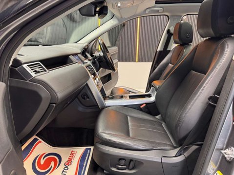 Land Rover Discovery Sport 2.0 Discovery Sport Black HSE SD4 Auto 4WD 5dr 72