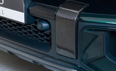 Mercedes-Benz G Class AMG G63 CARBON EDITION 40