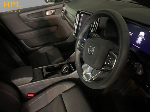 Volvo XC40 Recharge 69kWh Plus SUV 5dr Electric Auto (231 ps) Bluetooth - DAB Radio - 12