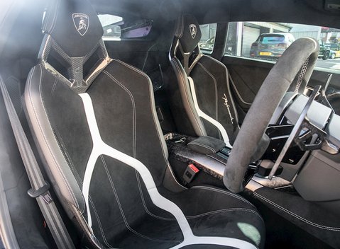 Lamborghini Huracan Performante 11