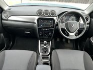Suzuki Vitara SZ-T BOOSTERJET MHEV 10