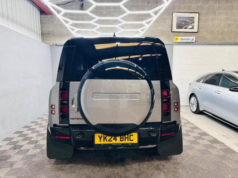 Land Rover Defender 3.0 D250 MHEV X-Dynamic HSE Auto 4WD Euro 6 (s/s) 3dr 31