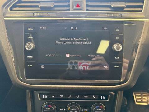 Volkswagen Tiguan 2.0 Tiguan R-Line TDI BlueMotion Technology 4Motion Semi-Auto 4WD 5dr 17