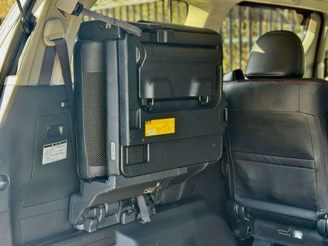 Toyota Vellfire GOLDEN EYES II V6 81