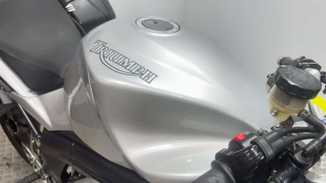 Triumph Sprint 2006 36K FULL LUGGAGE NEW MOT WARRANTY VERY CLEAN TOURER 23