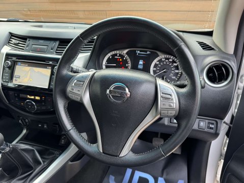 Nissan Navara 2.3 Navara N-Connecta dCi 4WD 5dr 29