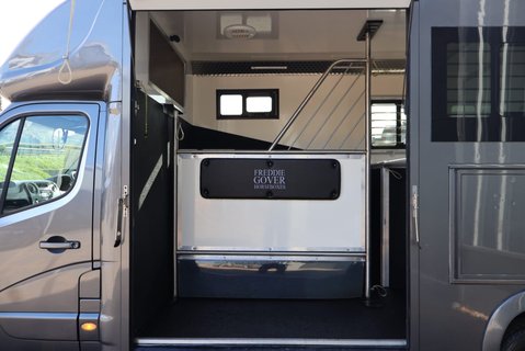 Renault Master 3.5 ton Coach Built Freddie Gover Horsebox with uprated suspension alloys  14