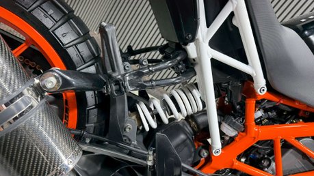KTM 390 DUKE 2018 ONLY 11K GREAT LOOKING A2 READY ENDURO BIKE 390CC 39