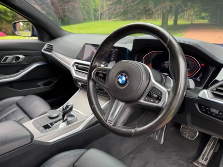 BMW 3 Series 118D M SPORT SHADOW EDITION 17