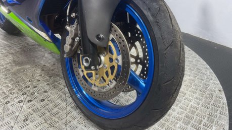 Kawasaki ZX ZX9R 2000 ONLY 6K 1 OWNER RUNNING PROJECT BIKE SPORT BIKE 30